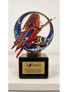 Холдинг «Русский Экспресс» наградил компанию «Авиа Центр» за стратегическое партнёрство и вклад в развитие совместного сотрудничества